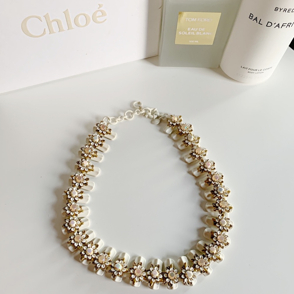 NWOT-J.Crew Flower Stone Necklace